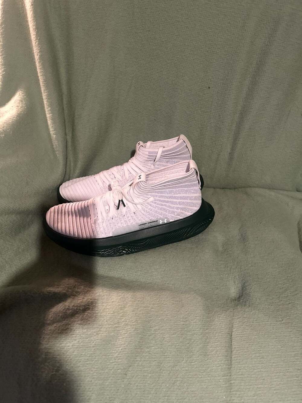 Under Armour Curry Flow 8 Basketball Shoes Pink Green
Size 14
